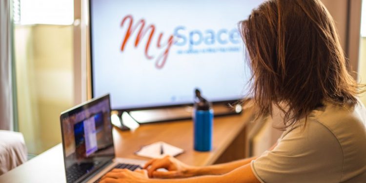 Blue Tree Towers Anália Franco lança serviço My Space