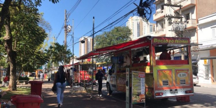 Dogs ‘tradicionais’ ficaram no passado da Praça Silvio Romero, no Tatuapé