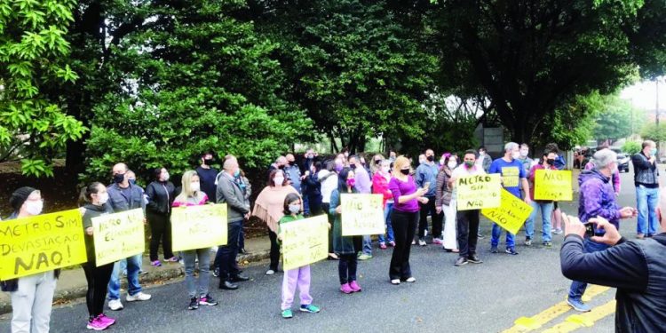 Manifestação consegue impedir Metrô de devastar área verde no Jardim Têxtil