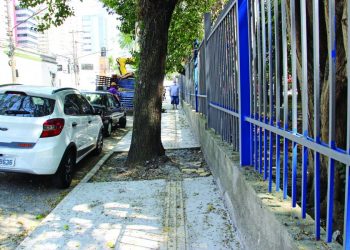 Modelo de reformas de calçadas do Tatuapé desrespeita moradores