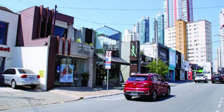 Vendas do comércio paulistano voltam a subir, divulga ACSP