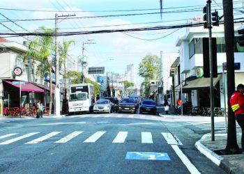 Rua Itapura, no Tatuapé, está fora dos planos de novas ciclofaixas