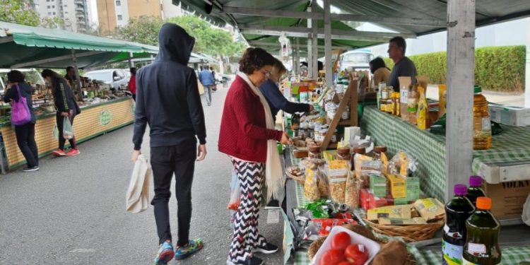 Feira de orgânicos, no Jardim Anália Franco, é opção aos que buscam alimentos saudáveis