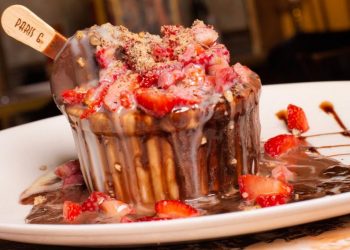 Paris 6 traz clima parisiense ao Shopping Anália Franco