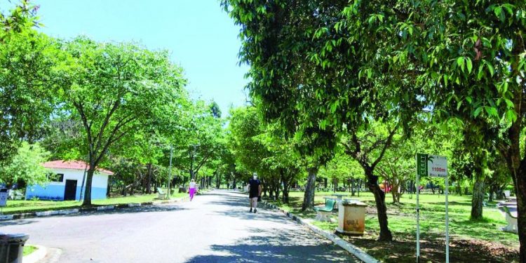 Parte dos usuários do Ceret faz pressão e cobra a liberação de equipamentos