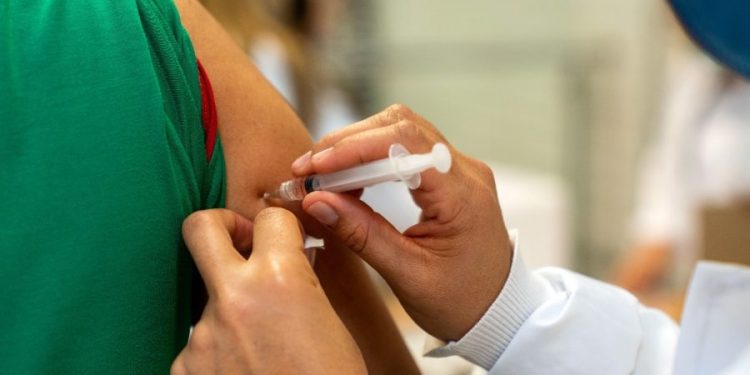 Estação Corinthians-Itaquera do Metrô terá vacinação no dia 30.