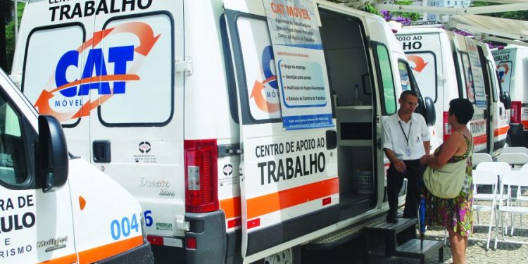 Posto do Cate Móvel da Zona Leste oferece vagas de emprego