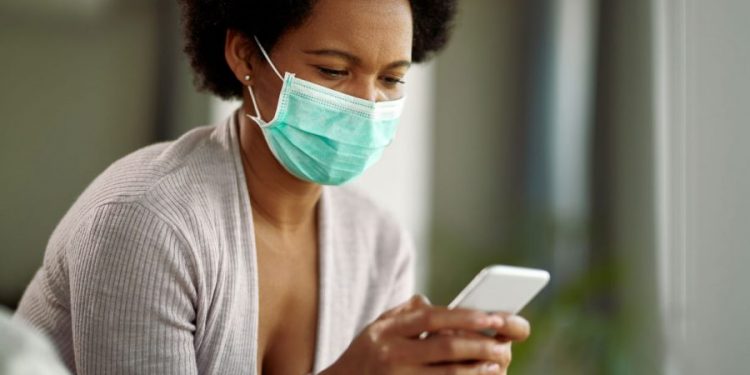 Cuidados de higiene devem ser observados no uso do celular