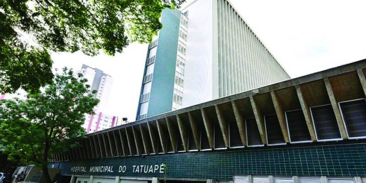 HMT imuniza parte de seus funcionários contra Covid-19