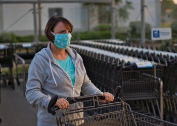 Medo foi o sentimento mais comum dos brasileiros no início da pandemia, mostra pesquisa