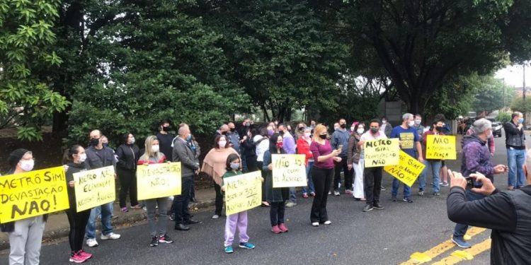 Moradores do Jd. Têxtil programam 3 protestos contra derrubada de árvores pelo Metrô