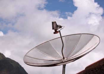 Entenda porque o 5G vai fazer as parabólicas sumirem de vez