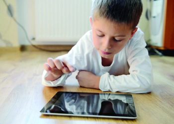 Estudantes de Emefs e Emeis esperam tablets da Prefeitura