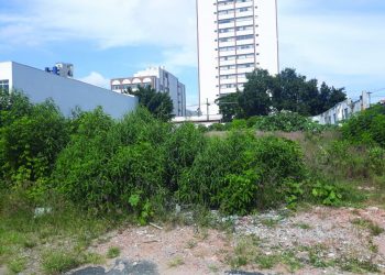 Após um ano da demolição do antigo Hospital Carrão, obras não começaram