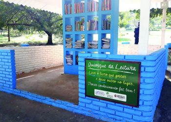 Falta maior colaboração de leitores ao quiosque de livros do Ceret