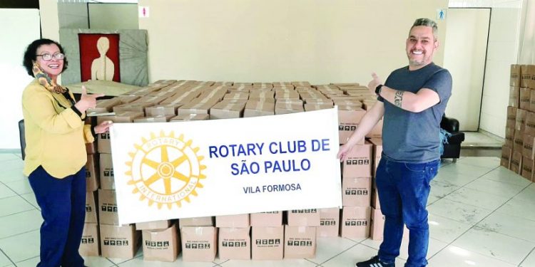Rotary Vila Formosa entrega cestas básicas para famílias em situação de vulnerabilidade