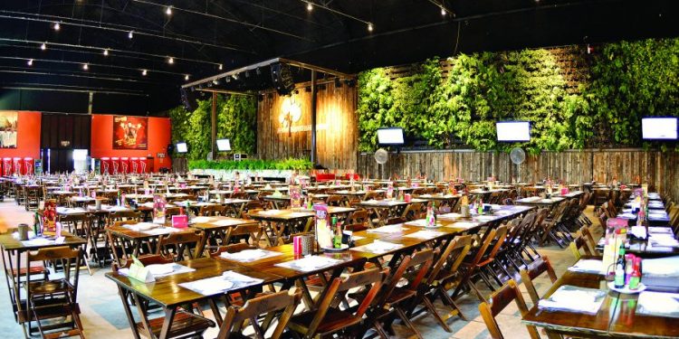 Na festa de 7 anos, Quintal do Espeto vai ter show de Sidney Magal