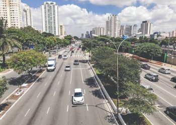 Rodízio será suspenso para carros, no dia 11, em razão do feriado