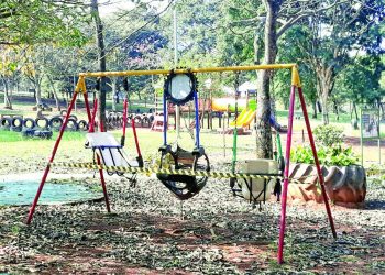 Playground do Ceret para crianças com deficiência está interditado ao uso