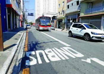 Faixa de ônibus está operando na Rua Serra de Botucatu, no Tatuapé