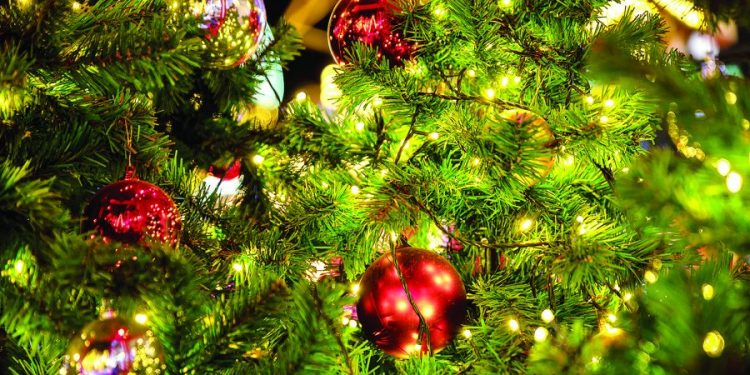 Decoração de Natal requer cuidados com a rede elétrica