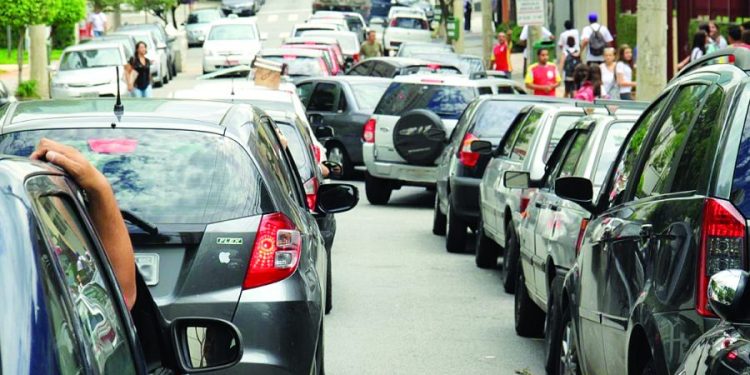 Carros serão liberados do rodízio para as férias e festas de fim de ano