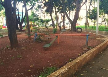 Aparelhos e brinquedos do Largo do Maranhão foram abandonados
