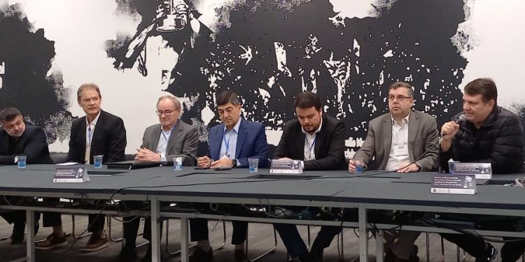 Representantes das três esferas de governo debatem esporte na Arena Corinthians