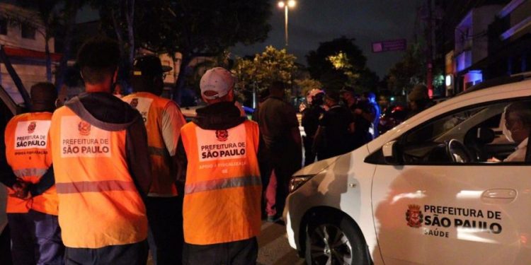 Equipe de fiscalização encontra bares fechados durante a madrugada