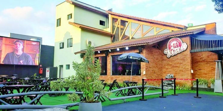 Viseu Burger & Steak House comemora um ano de sucesso no Tatuapé