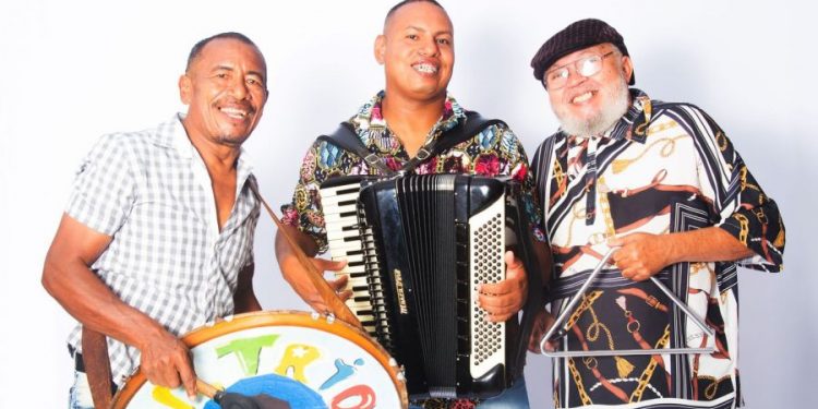 ‘Festival Arrasta’, na Penha, reúne vários grupos para animar a festa junina