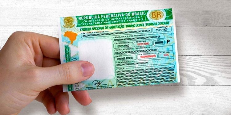 Novo modelo de CNH já pode ser solicitado por motoristas