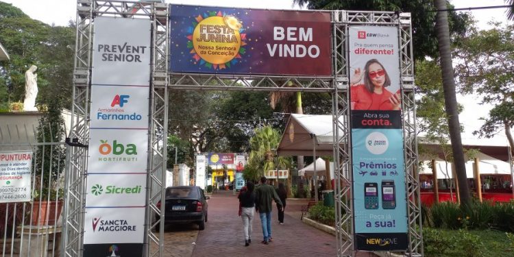 Praça Silvio Romero tem quermesse da Paróquia N. Sra. da Conceição