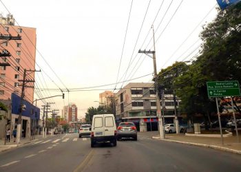 Moradores do Parque São Jorge pedem manutenção em semáforos e mudança no tráfego