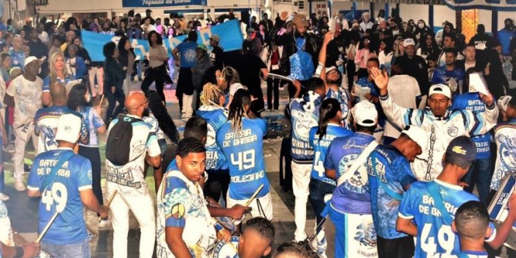 Ensaios da Nenê de Vila Matilde chamam para a Rua Júlio Rinaldi