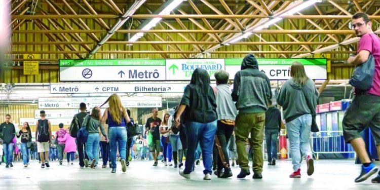 Metrô irá colocar PMs na estação Tatuapé por segurança. Vai funcionar?