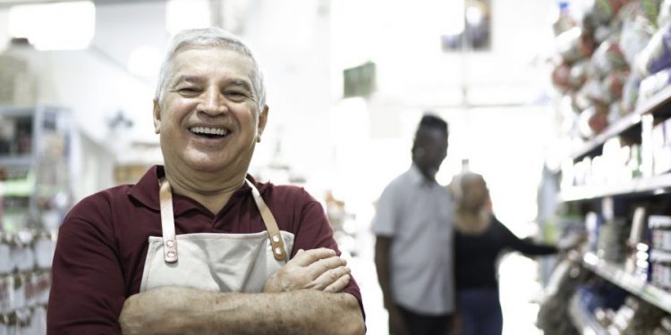 Programa Fábrica de Negócios ajuda empreendedores com mais de 50 anos