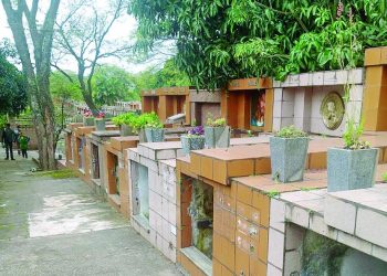 Cemitério Quarta Parada, no Belenzinho, sofre com furtos e ações de vândalos