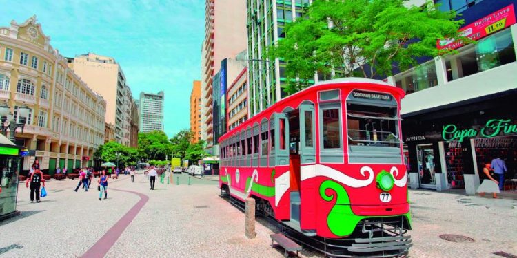 Curitiba e Morretes serão os destinos do Réveillon 2023 com a LevoVocê