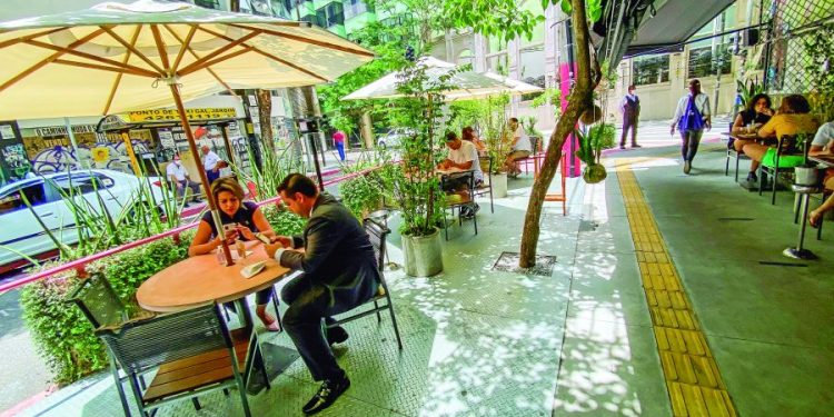 Prefeitura estende por 180 dias isenção de taxas do Ruas SP aos bares e restaurantes