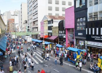Com forte comércio de rua, bairro do Pari festeja seus 446 anos