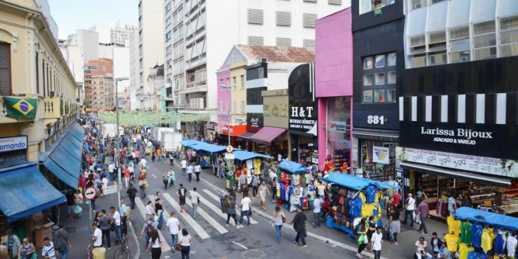 Com forte comércio de rua, bairro do Pari festeja seus 446 anos