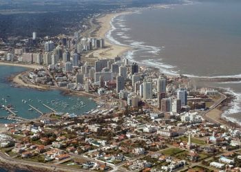 Uruguai inicia reconstrução de hotel e cassino visando fomentar turismo em Punta del Este