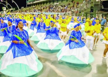Acadêmicos do Tatuapé desfila para mostrar os encantos de Paraty