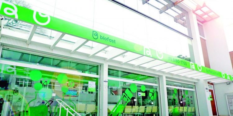 Laboratório Biofast Tatuapé valoriza a empatia e tem espaço especial às mulheres