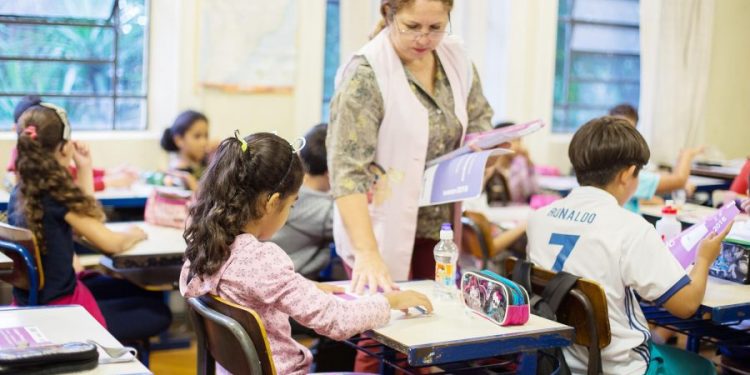 Professores da rede estadual de ensino terão reajuste salarial