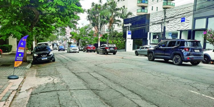 Gastos com o recapeamento da Rua Eleonora Cintra ultrapassam os R$ 9 milhões