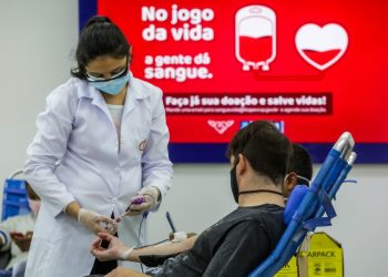 Fundação Pró-sangue pede que pessoas doem sangue antes de se vacinarem