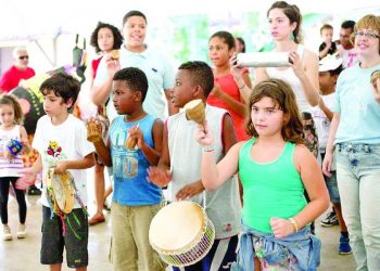 Crianças e adolescentes podem se inscrever em aulas de artes em biblioteca do Tatuapé