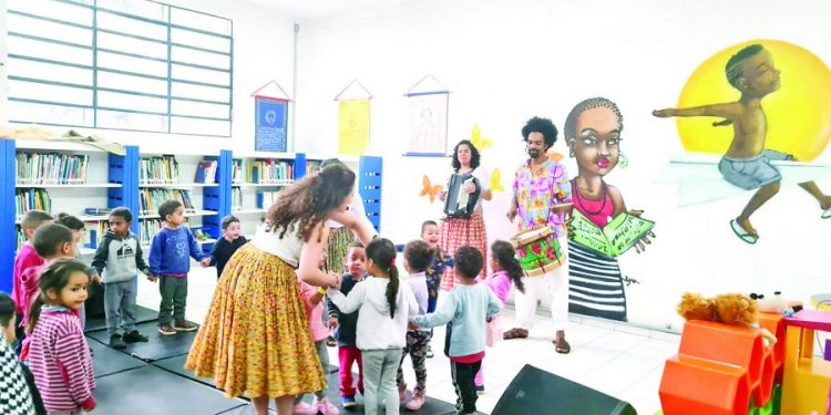 Público pode aproveitar roteiro cultural com oficinas e danças